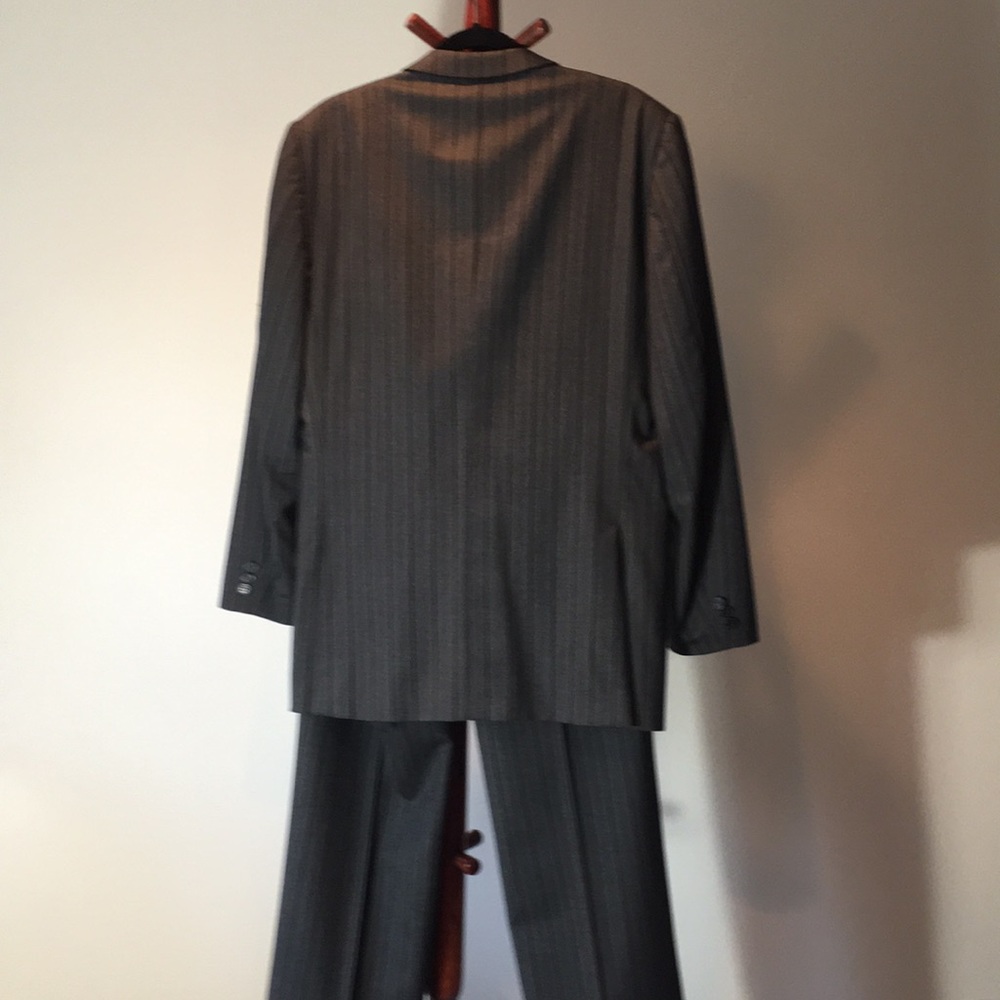 Z Zegna Gray Pinstripe Suit - Picture 3 of 12